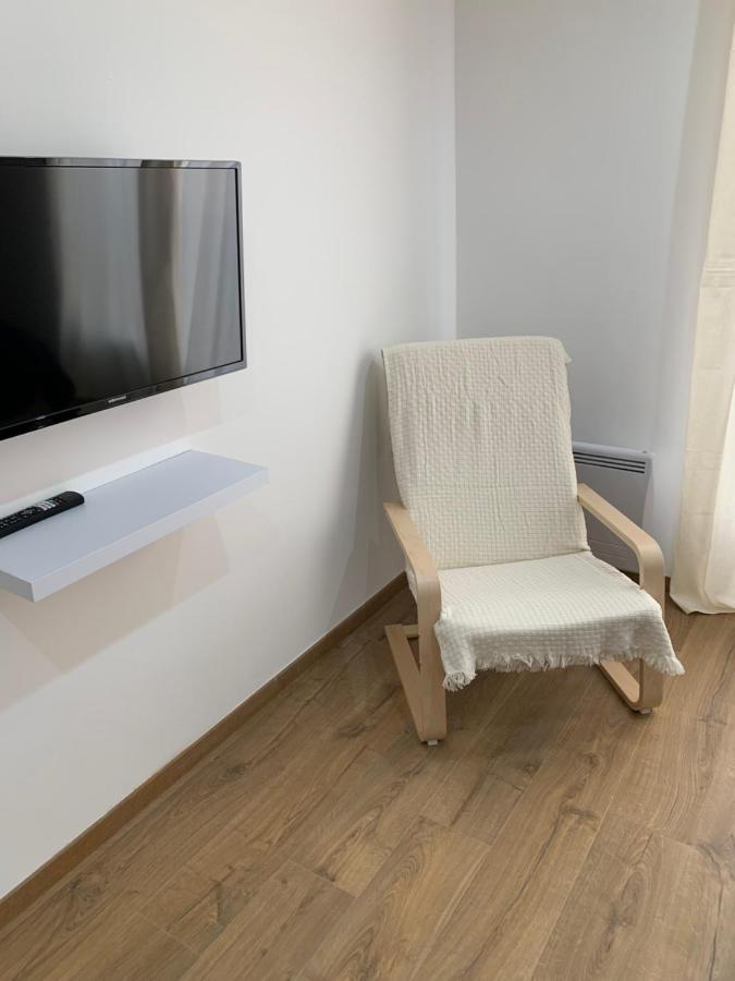 Apartment Or *